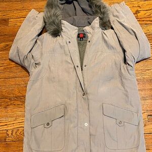 Gallery Women's Gray Hooded Ski Jacket